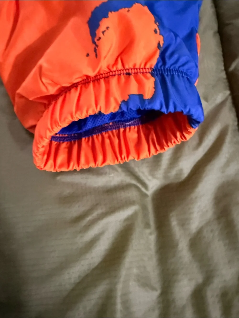 Nike x NBA NYK Men's Hooded Windbreaker with Mesh Liner